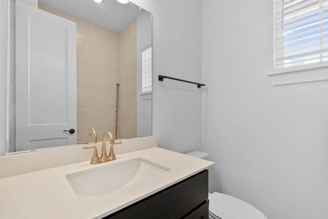 12019 Canal View Boulevard, Mont Belvieu, TX 77523