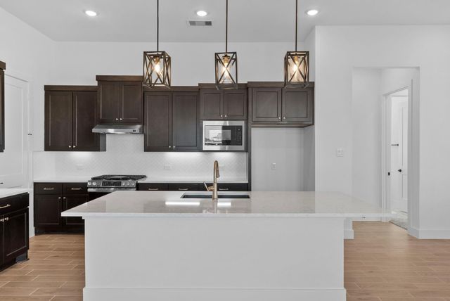 12019 Canal View Boulevard, Mont Belvieu, TX 77523