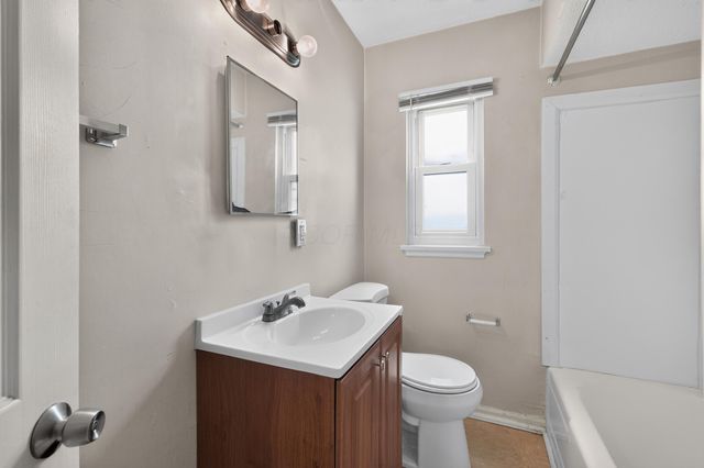 221 N Kellner Road, Columbus, OH 43209