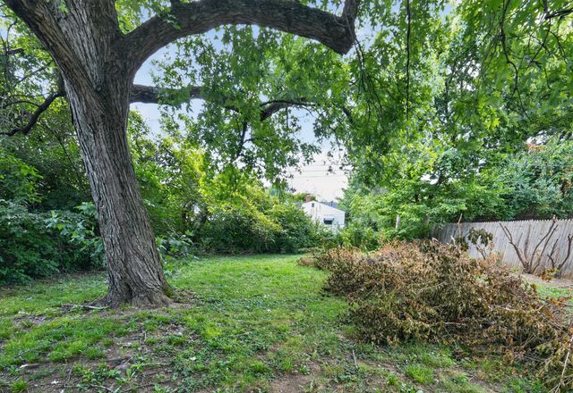 221 N Kellner Road, Columbus, OH 43209