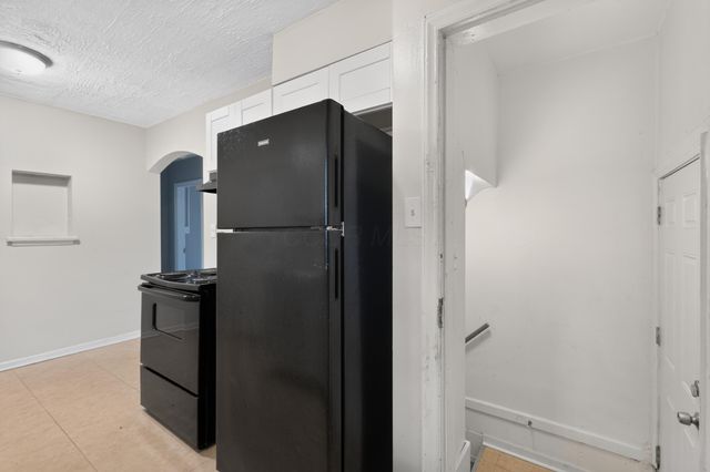 221 N Kellner Road, Columbus, OH 43209