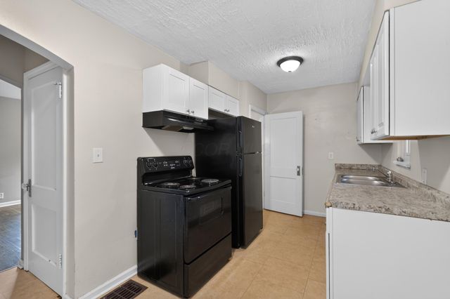 221 N Kellner Road, Columbus, OH 43209