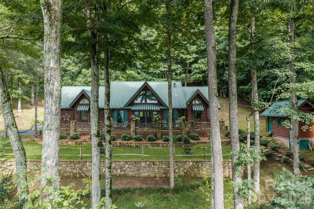 580 Flying Hawk Trail, Waynesville, NC 28786