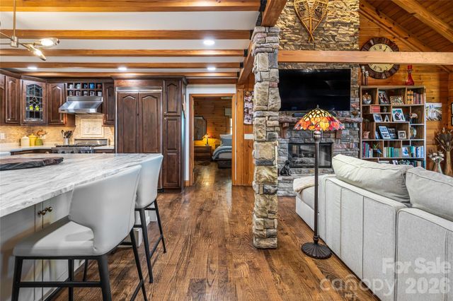 580 Flying Hawk Trail, Waynesville, NC 28786