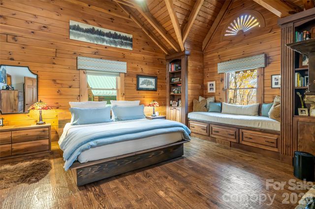 580 Flying Hawk Trail, Waynesville, NC 28786