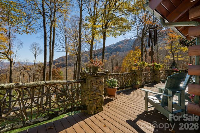580 Flying Hawk Trail, Waynesville, NC 28786