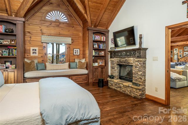 580 Flying Hawk Trail, Waynesville, NC 28786