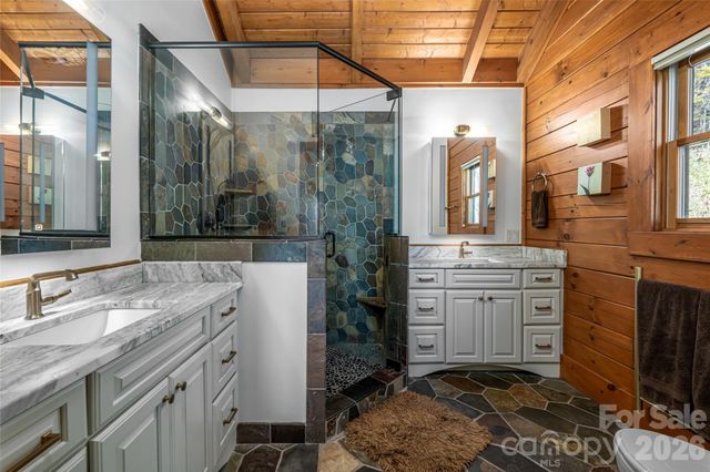 580 Flying Hawk Trail, Waynesville, NC 28786