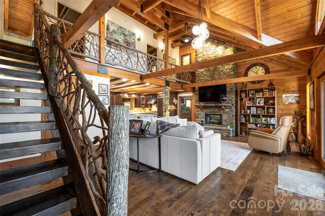 580 Flying Hawk Trail, Waynesville, NC 28786