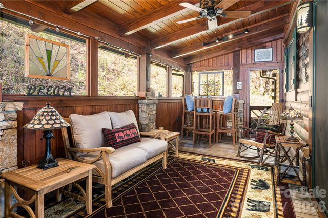 580 Flying Hawk Trail, Waynesville, NC 28786
