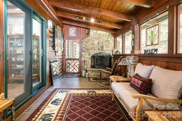 580 Flying Hawk Trail, Waynesville, NC 28786