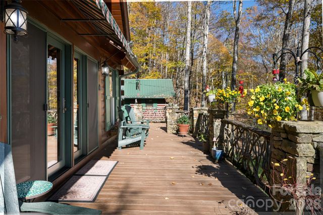 580 Flying Hawk Trail, Waynesville, NC 28786