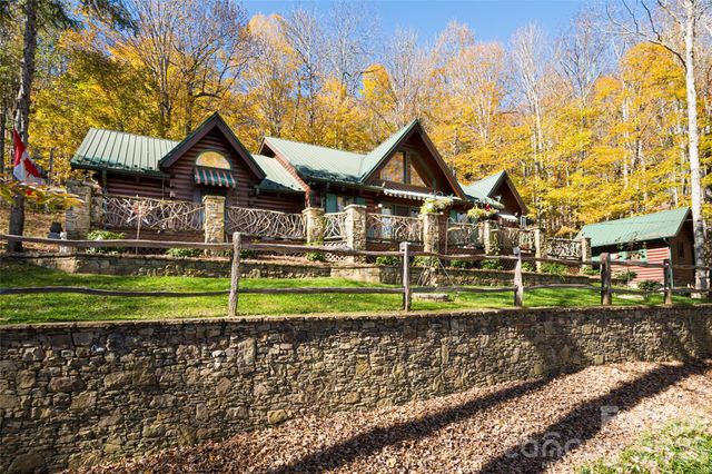580 Flying Hawk Trail, Waynesville, NC 28786