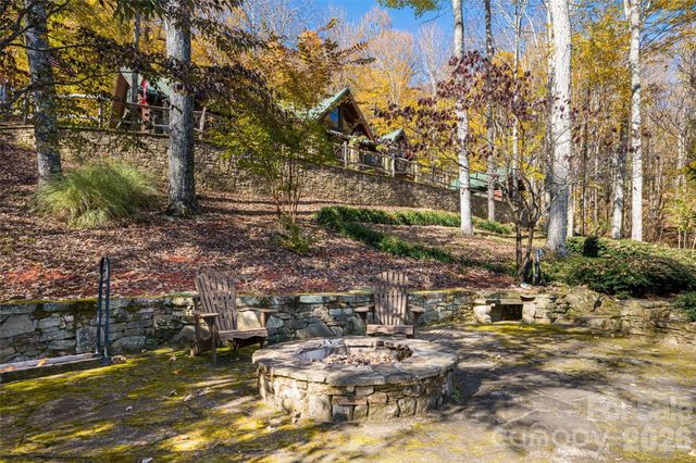 580 Flying Hawk Trail, Waynesville, NC 28786