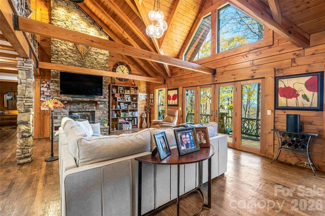 580 Flying Hawk Trail, Waynesville, NC 28786