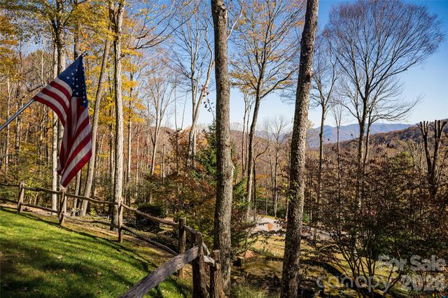 580 Flying Hawk Trail, Waynesville, NC 28786