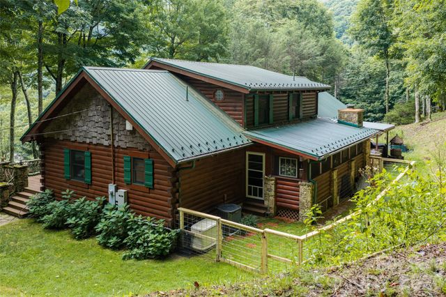 580 Flying Hawk Trail, Waynesville, NC 28786