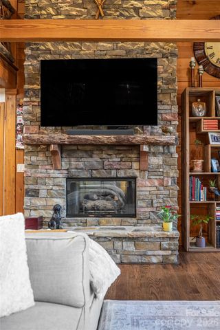 580 Flying Hawk Trail, Waynesville, NC 28786