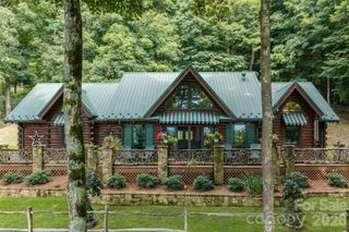 580 Flying Hawk Trail, Waynesville, NC 28786