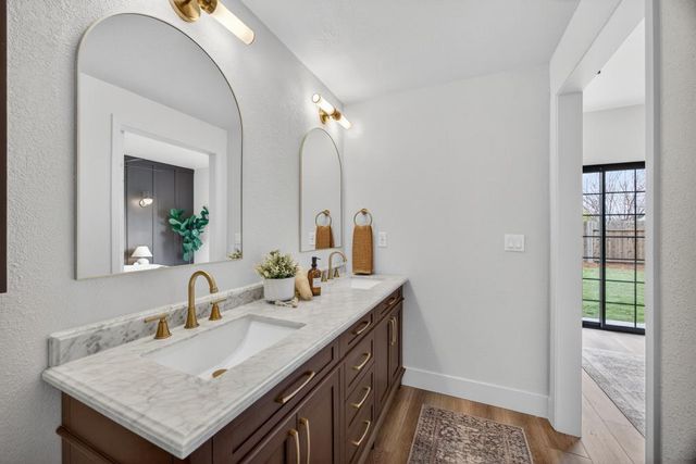 247 Cedar St, Roseville, CA 95678