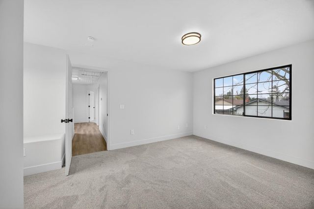 247 Cedar St, Roseville, CA 95678