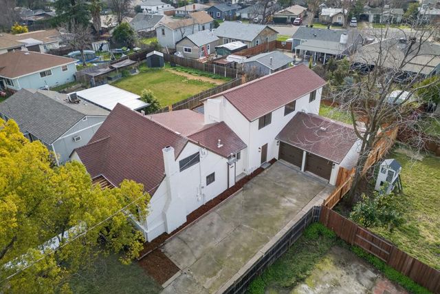 247 Cedar St, Roseville, CA 95678