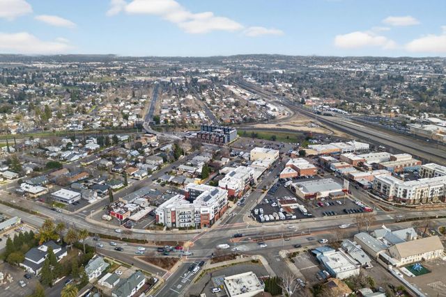 247 Cedar St, Roseville, CA 95678