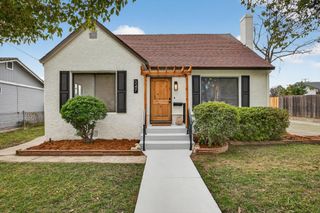 247 Cedar St, Roseville, CA 95678