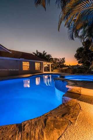 12755 SW 60th Ln, Miami, FL 33183