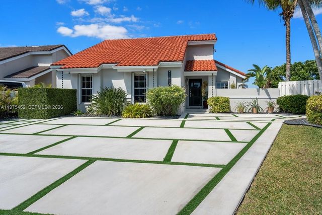12755 SW 60th Ln, Miami, FL 33183