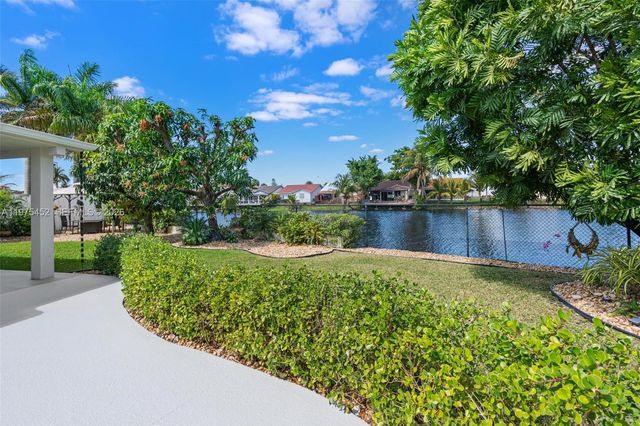 12755 SW 60th Ln, Miami, FL 33183