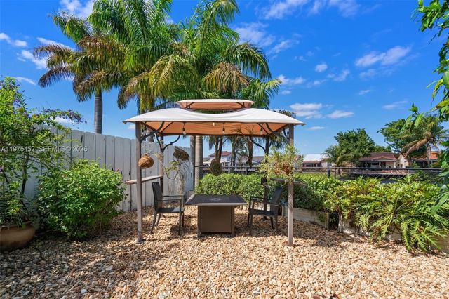 12755 SW 60th Ln, Miami, FL 33183