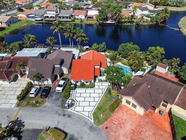 12755 SW 60th Ln, Miami, FL 33183