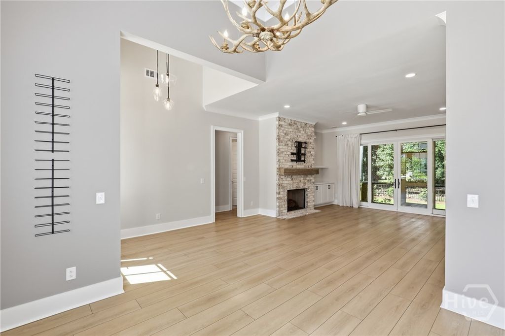 Image 12 of property listing at 73 Cane Patch Lane, Richmond Hill, GA 31324