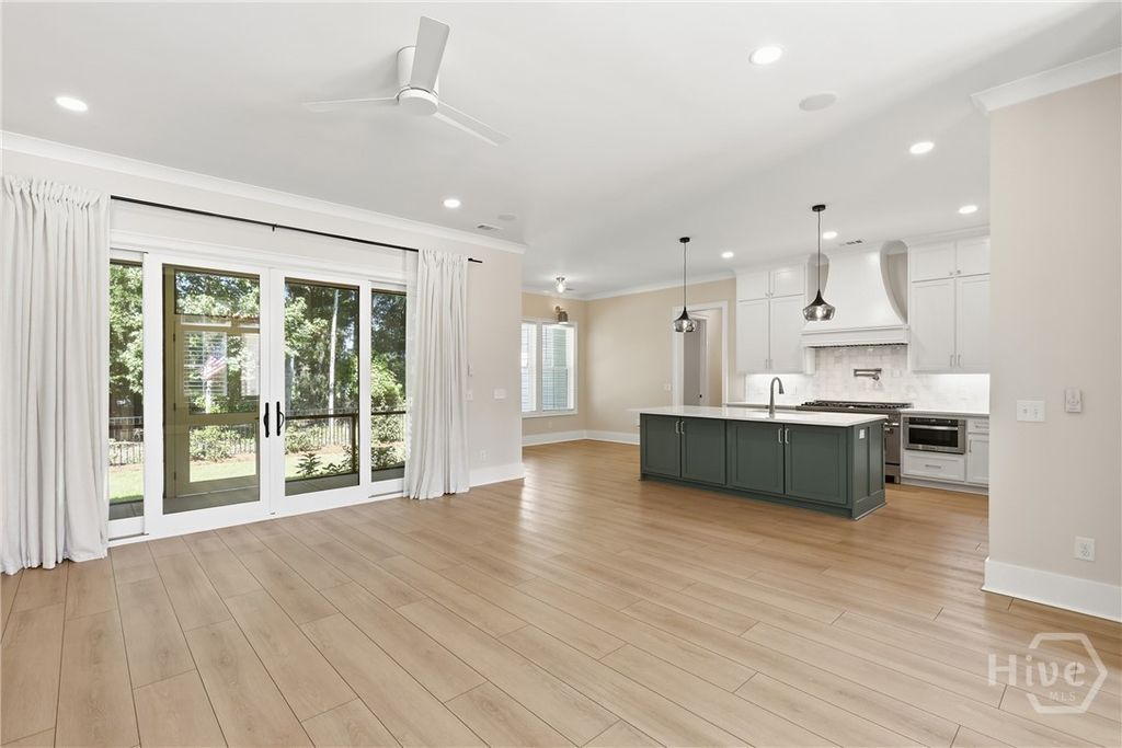 Image 13 of property listing at 73 Cane Patch Lane, Richmond Hill, GA 31324