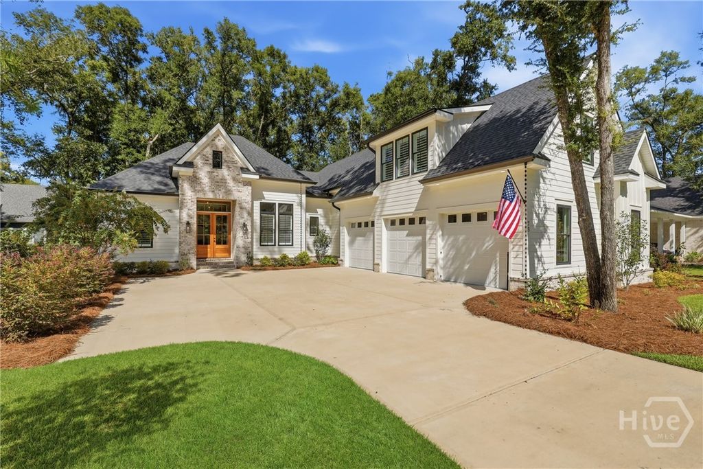 Image 4 of property listing at 73 Cane Patch Lane, Richmond Hill, GA 31324