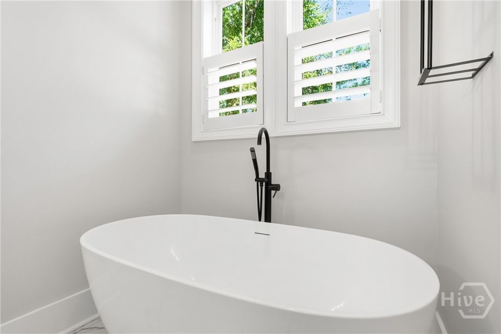 Image 41 of property listing at 73 Cane Patch Lane, Richmond Hill, GA 31324