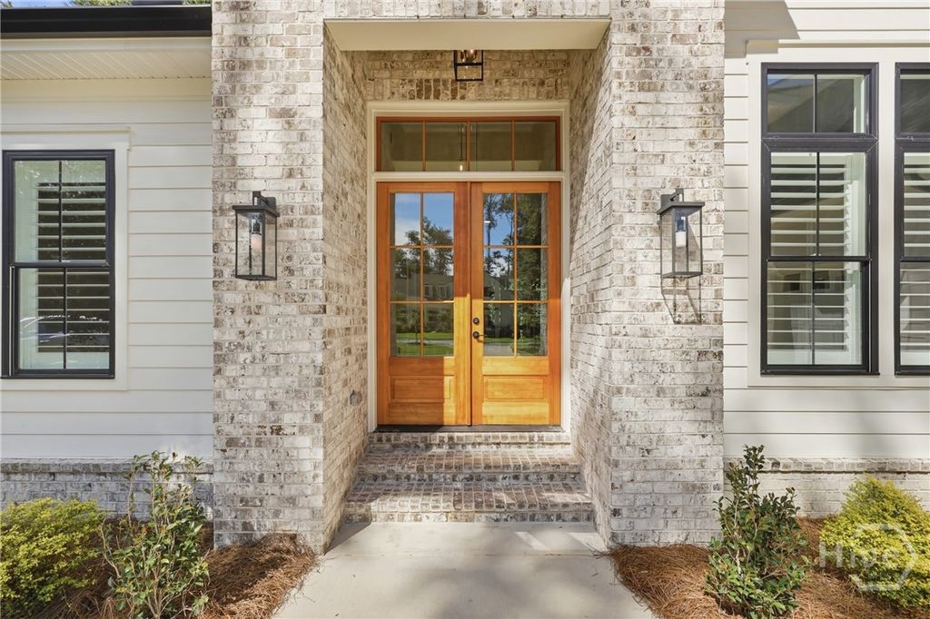 Image 6 of property listing at 73 Cane Patch Lane, Richmond Hill, GA 31324