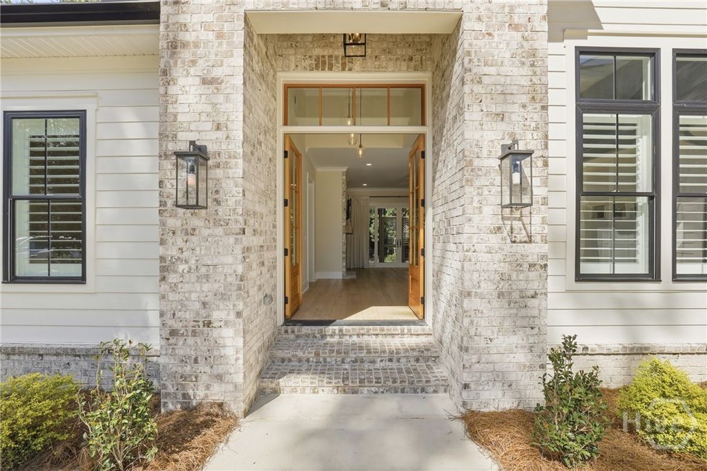 Image 7 of property listing at 73 Cane Patch Lane, Richmond Hill, GA 31324