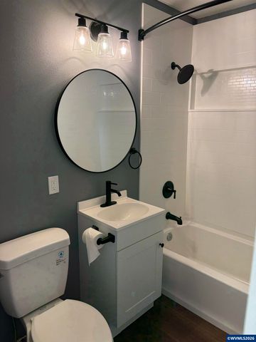 4220 Hudson Av NE, Salem, OR 97301
