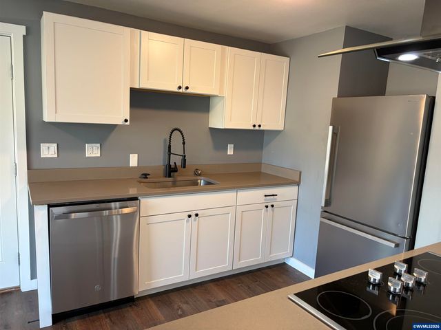 4220 Hudson Av NE, Salem, OR 97301