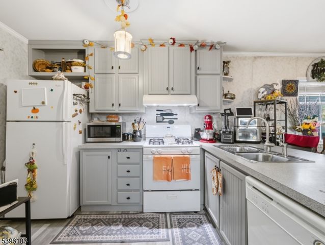 18 3rd St, Woodbridge Twp., NJ 07001