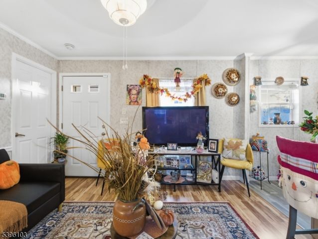 18 3rd St, Woodbridge Twp., NJ 07001