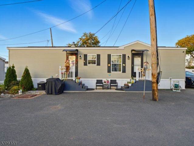 18 3rd St, Woodbridge Twp., NJ 07001