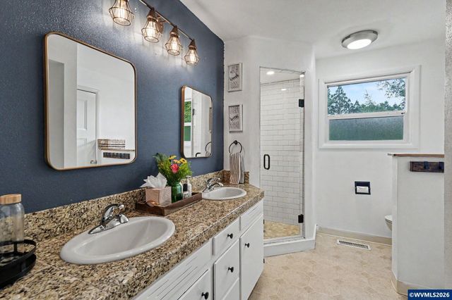 3270 Azalea Dr S, Salem, OR 97302