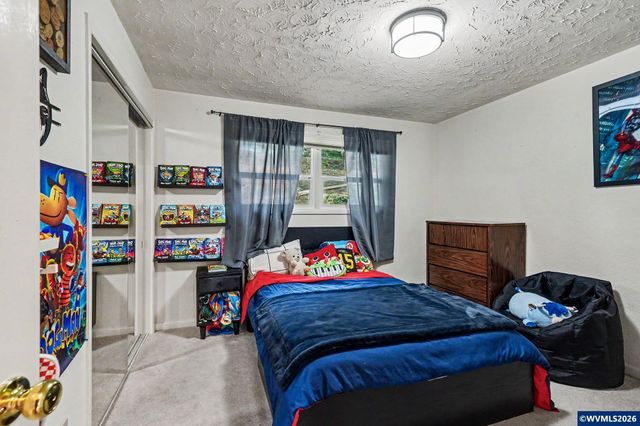 3270 Azalea Dr S, Salem, OR 97302