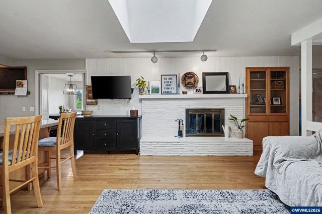 3270 Azalea Dr S, Salem, OR 97302