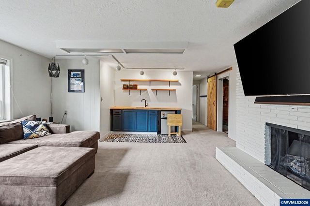 3270 Azalea Dr S, Salem, OR 97302