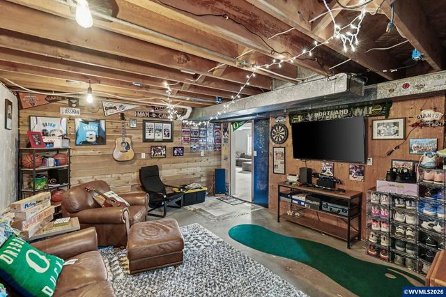 3270 Azalea Dr S, Salem, OR 97302