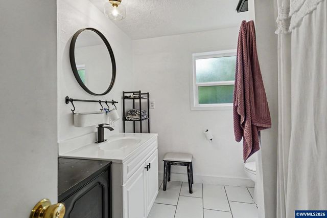 3270 Azalea Dr S, Salem, OR 97302